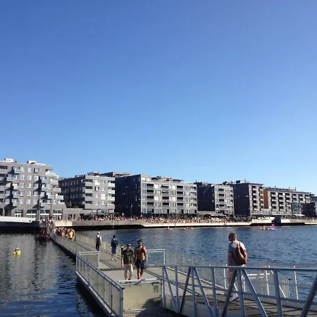 Mad Architect's Shared - Sorenga Homestay Oslo